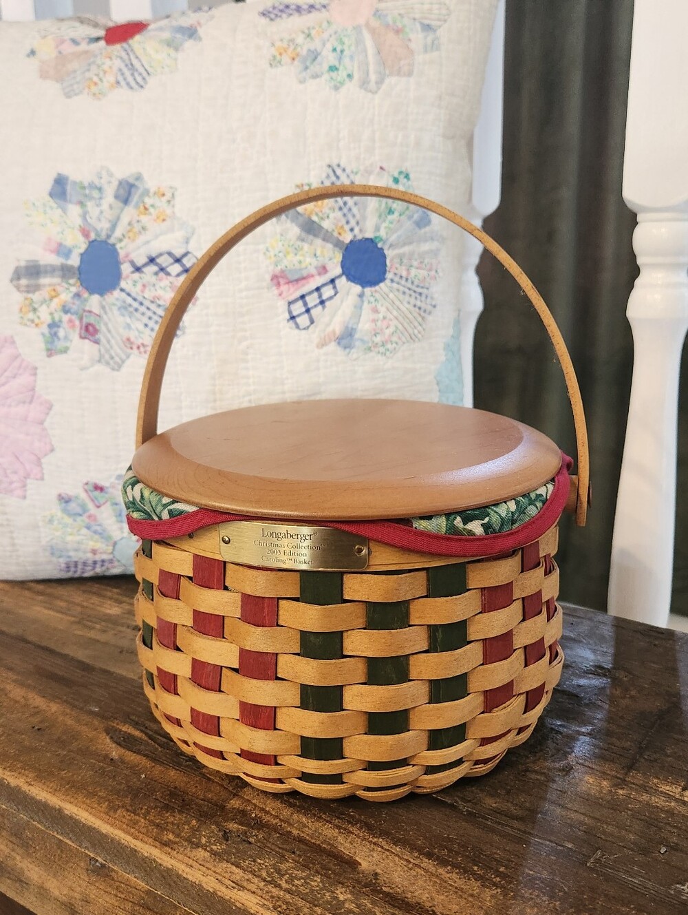Longaberger 2003 Holiday Caroling Basket - Picture 2 of 9